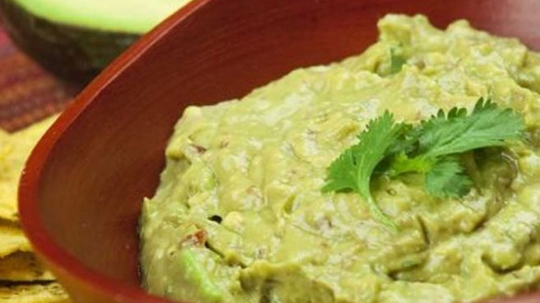 Συνοδέψτε το φαγητό σας με ένα ντιπ από αβογκάντο